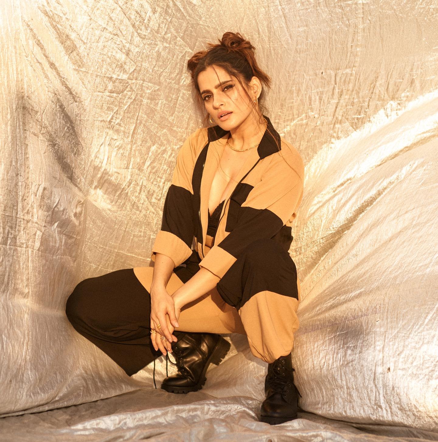 प्रिया बापट